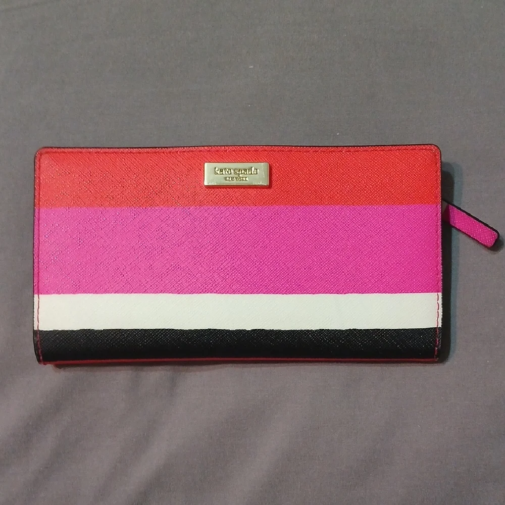 Kate Spade - Picture 1 of 8